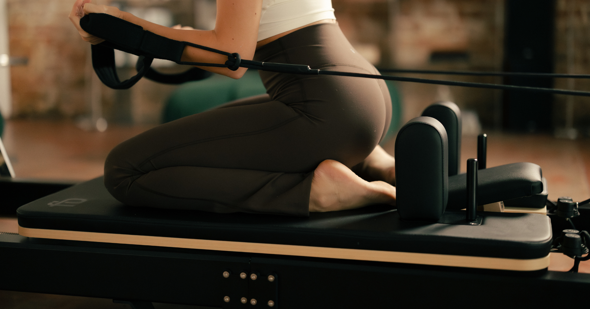 FitBoutique I Ivory Reformer