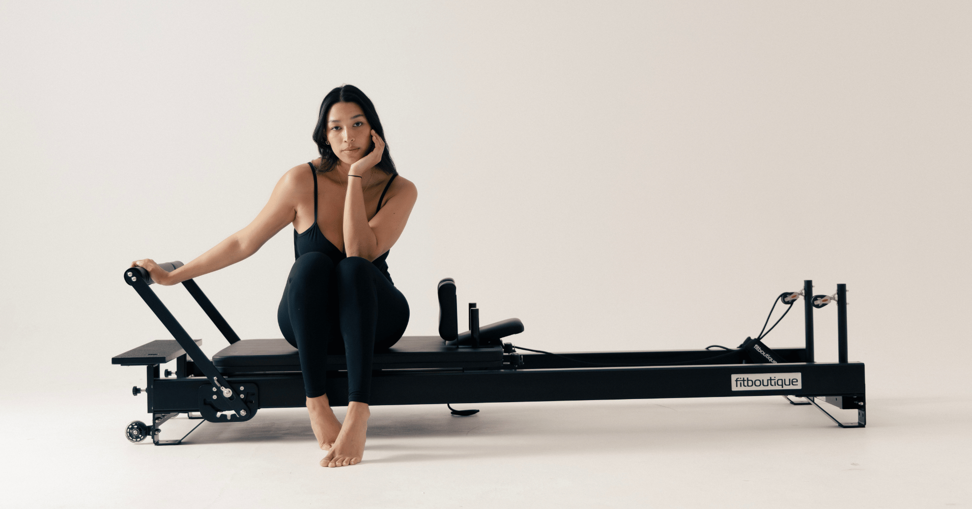 FitBoutique I Space Black Reformer